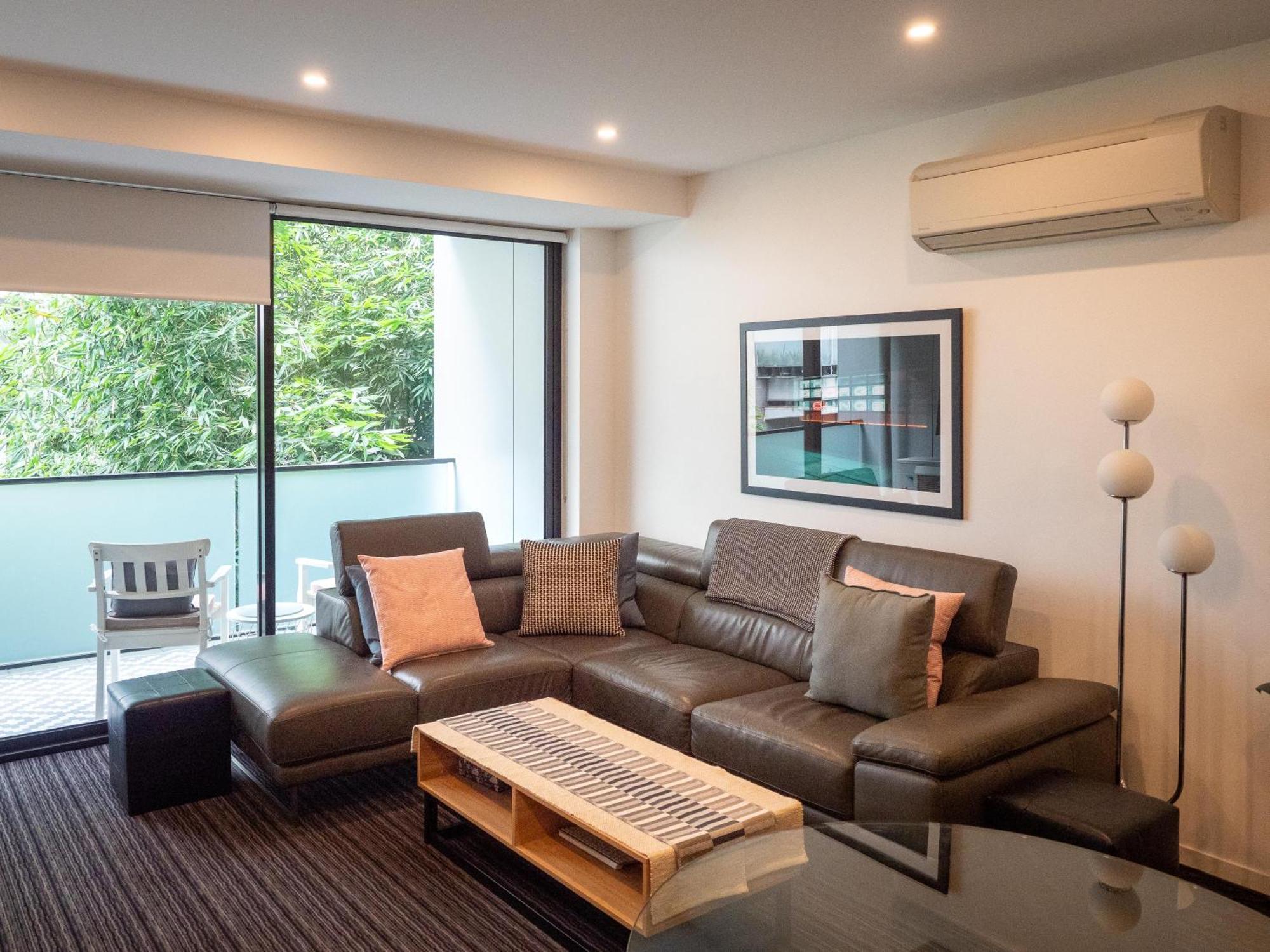 Modern, Quiet 1 Bed Apt on Fitzroy St, Opposite Albert Park Melbourne City Exterior foto